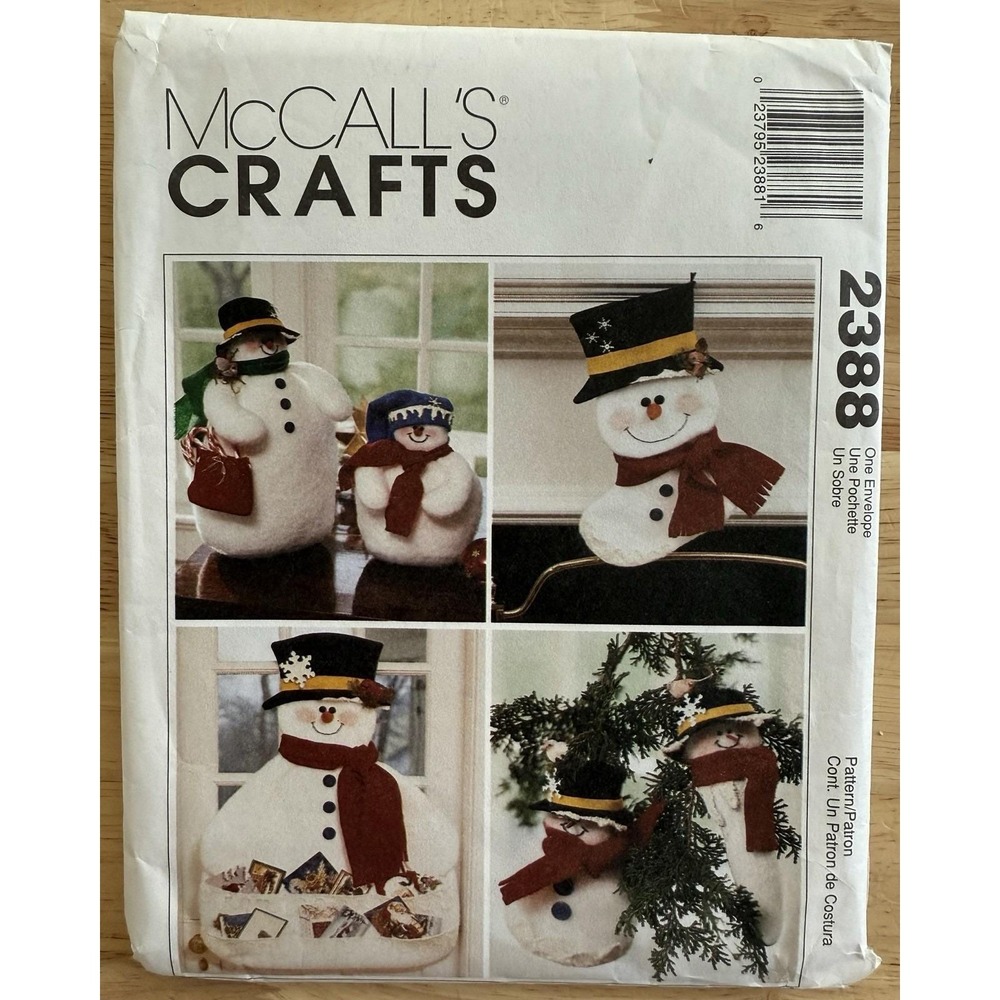 McCalls Pattern 2388 SNOWMAN CHRISTMAS Cardholder, Snowmen, Stocking,‎ Ornaments